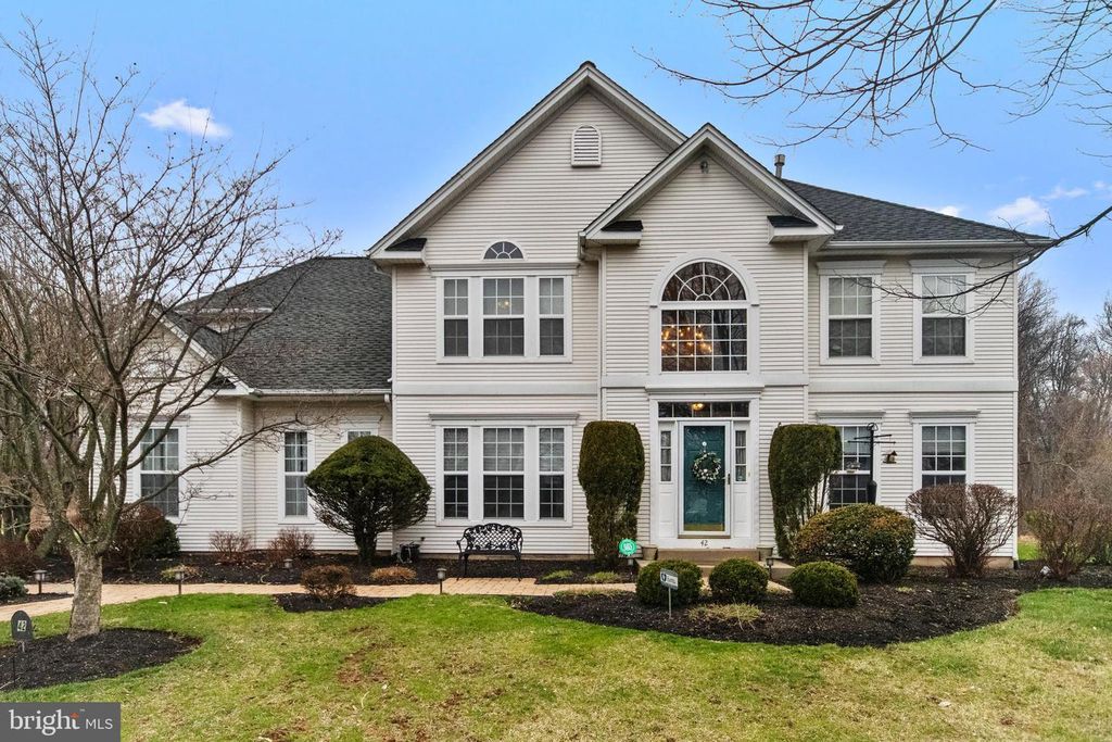 42 DEVON RD, Newtown, PA 18940