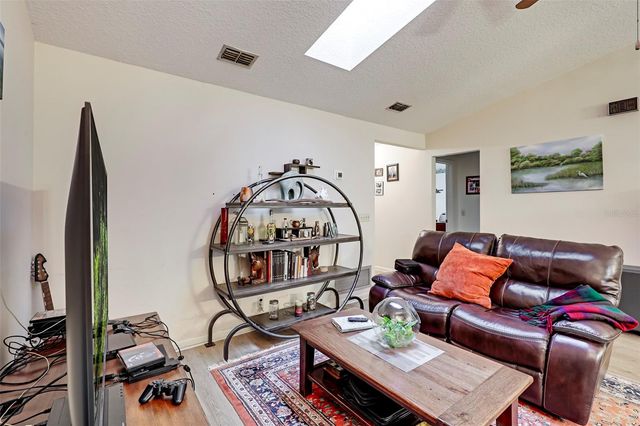 531 LORING AVENUE, Orange Park, FL 32073