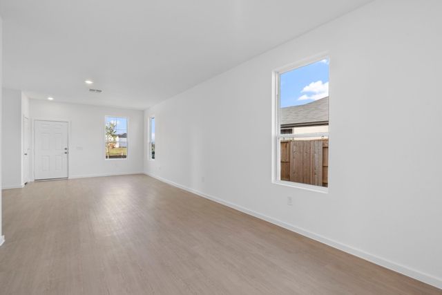 411 Ruby Ford Drive, Cove, TX 77523