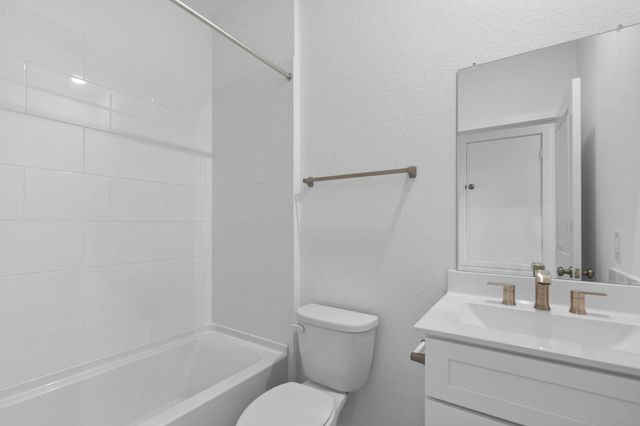 411 Ruby Ford Drive, Cove, TX 77523