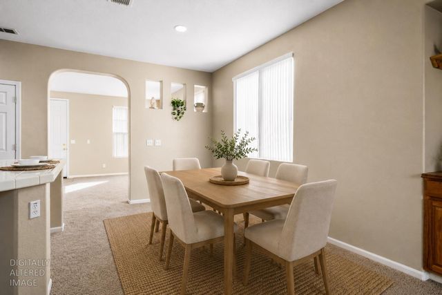 412 Arlingdale Cir, Rio Linda, CA 95673