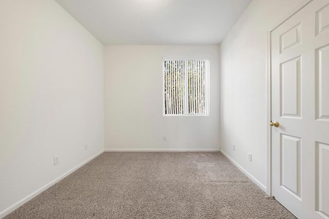 412 Arlingdale Cir, Rio Linda, CA 95673