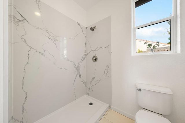 412 Arlingdale Cir, Rio Linda, CA 95673