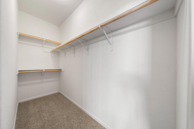 412 Arlingdale Cir, Rio Linda, CA 95673