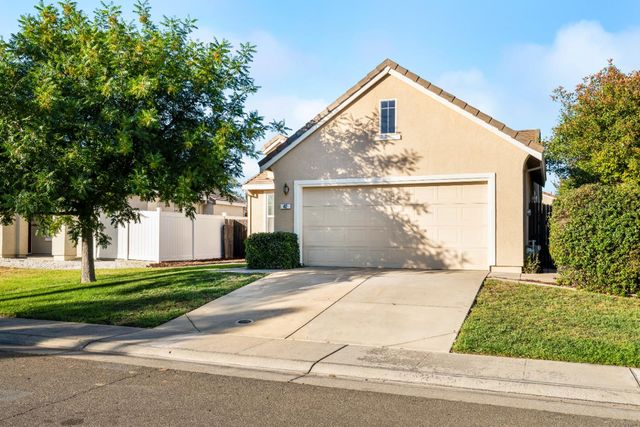 412 Arlingdale Cir, Rio Linda, CA 95673