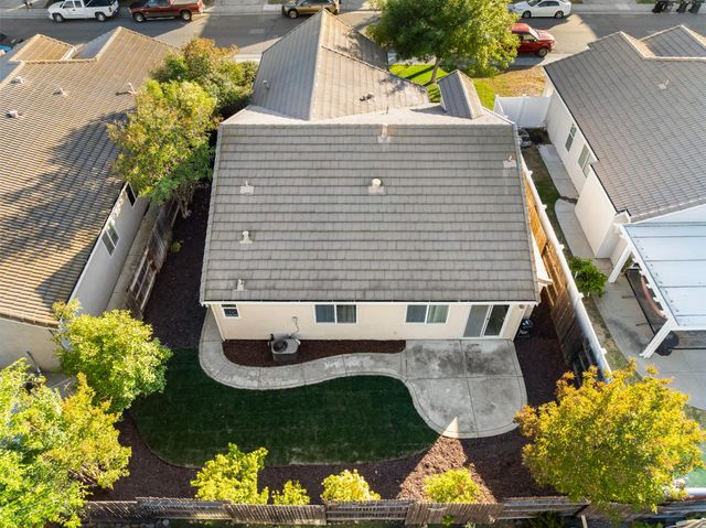 412 Arlingdale Cir, Rio Linda, CA 95673