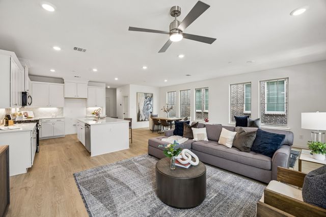 218 Dylan Way, Midlothian, TX 76065