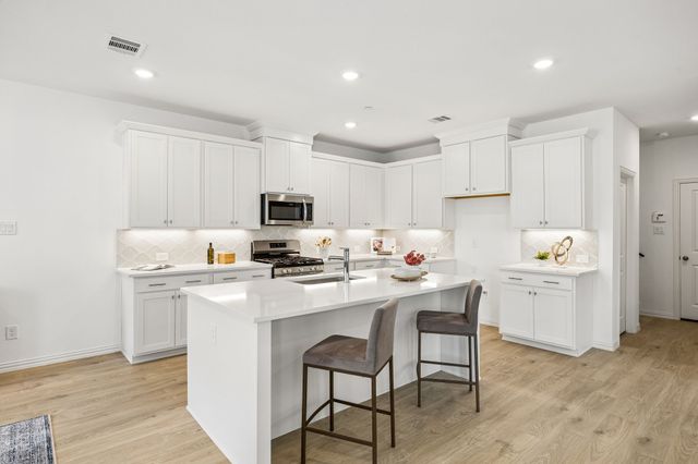 218 Dylan Way, Midlothian, TX 76065