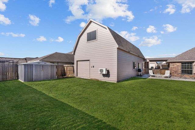 2111 Gilbert Road, Dickinson, TX 77539