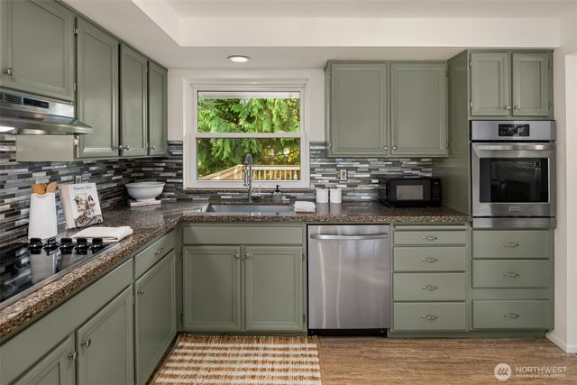 2111 N 188th Street, Shoreline, WA 98133