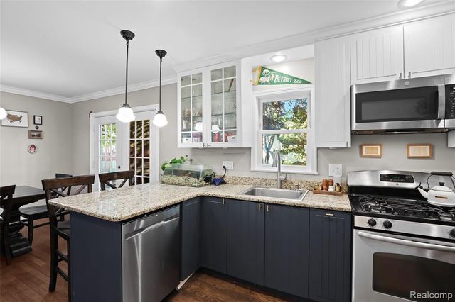 4325 Olivia Avenue, Royal Oak, MI 48073