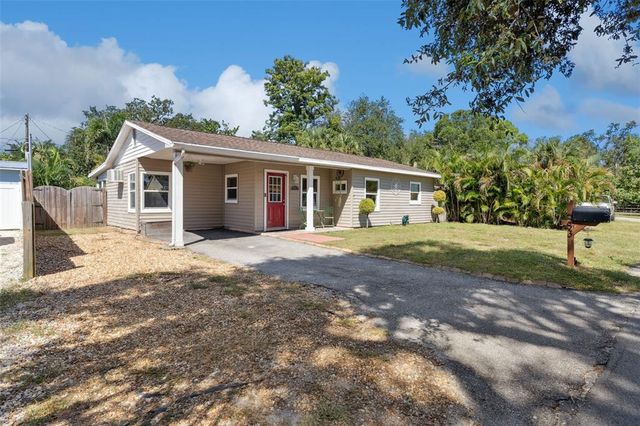 983 BROOKWOOD CT S, St Petersburg, FL 33707