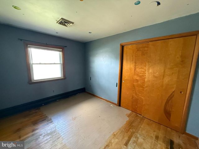 1006 CHARLES ST, Mechanicsburg, PA 17055