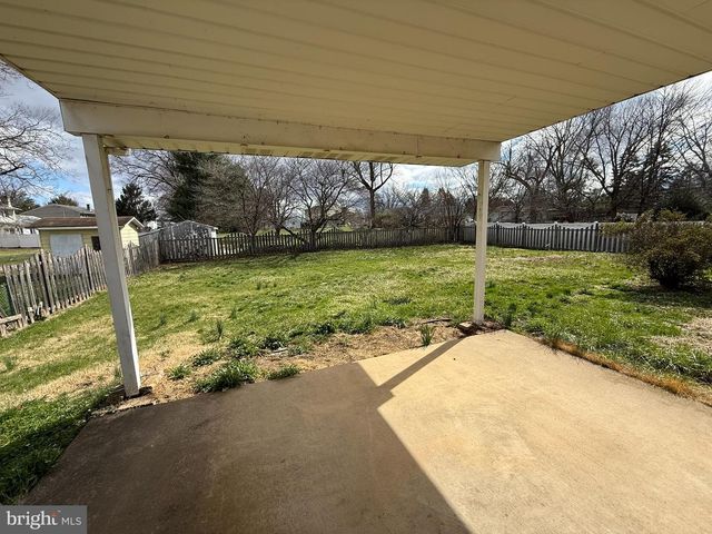 1006 CHARLES ST, Mechanicsburg, PA 17055