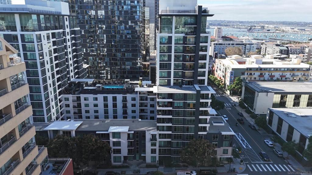 Image 26 of property listing at 425 W Beech St 314, San Diego, CA 92101