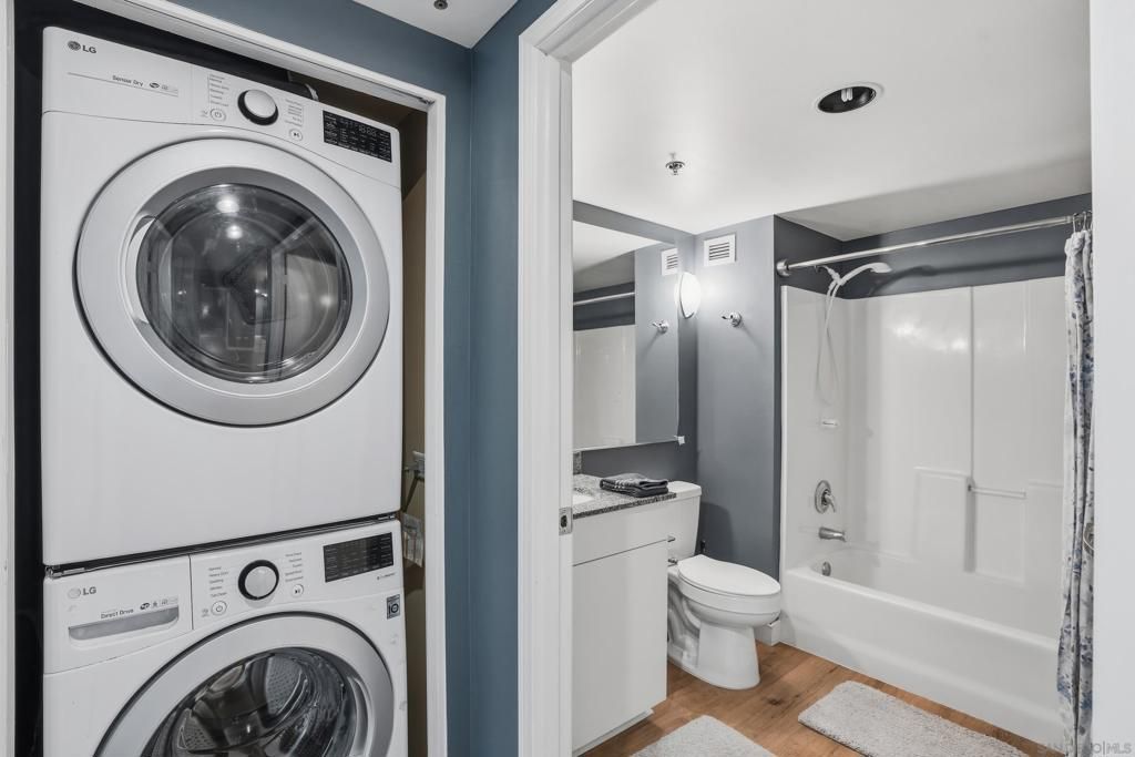 Image 8 of property listing at 425 W Beech St 314, San Diego, CA 92101