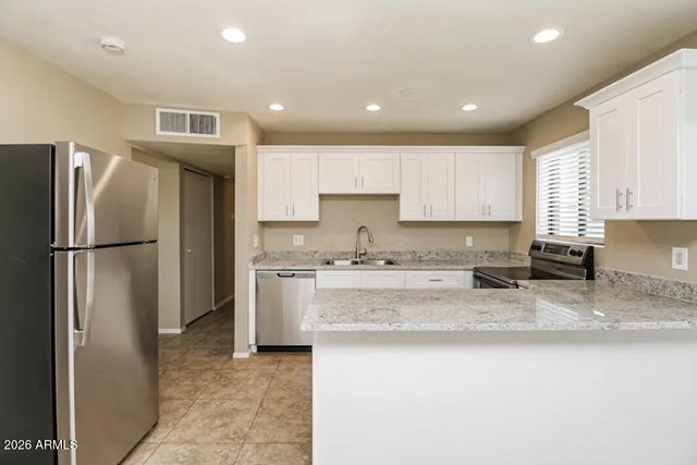 113 N JADE Circle, Mesa, AZ 85201