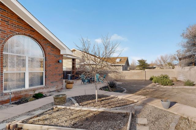 9412 Piedra Colina Court NW, Albuquerque, NM 87114