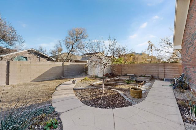 9412 Piedra Colina Court NW, Albuquerque, NM 87114