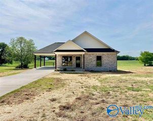 2391 County Road 91, Rogersville, AL 35652