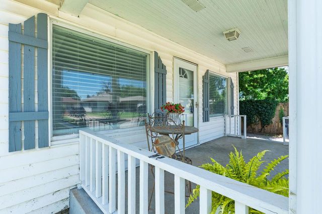 301 W Chicago Street, Shawnee, OK 74804