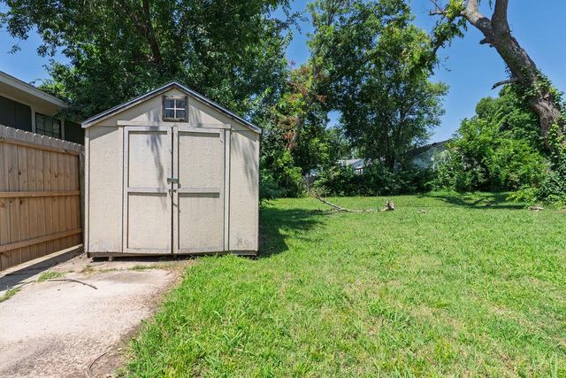 301 W Chicago Street, Shawnee, OK 74804