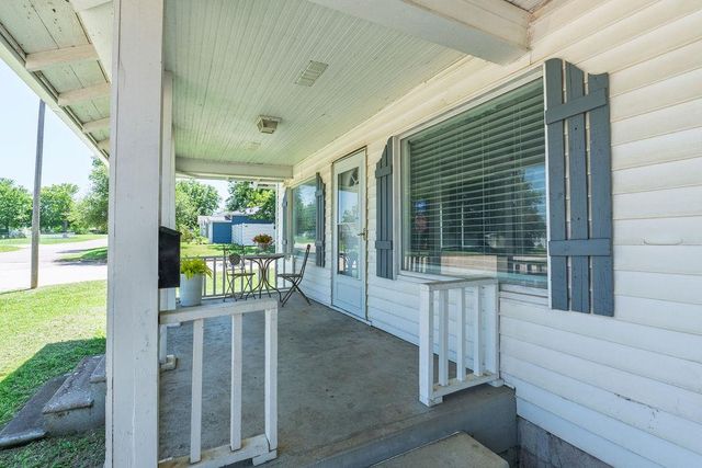 301 W Chicago Street, Shawnee, OK 74804