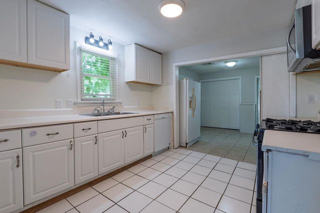 301 W Chicago Street, Shawnee, OK 74804