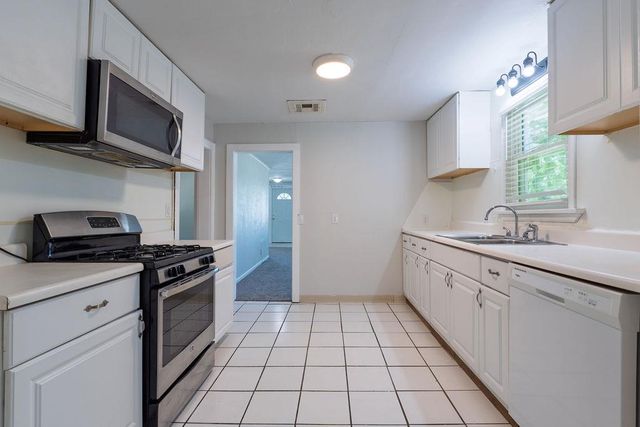 301 W Chicago Street, Shawnee, OK 74804