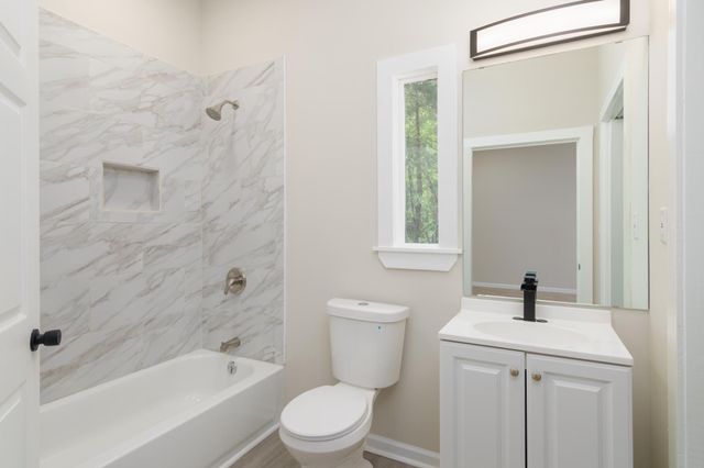 1704 Louise St., Hattiesburg, MS 39401