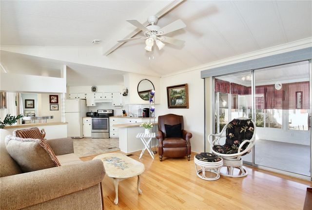 5560 HERITAGE BOULEVARD, Wildwood, FL 34785