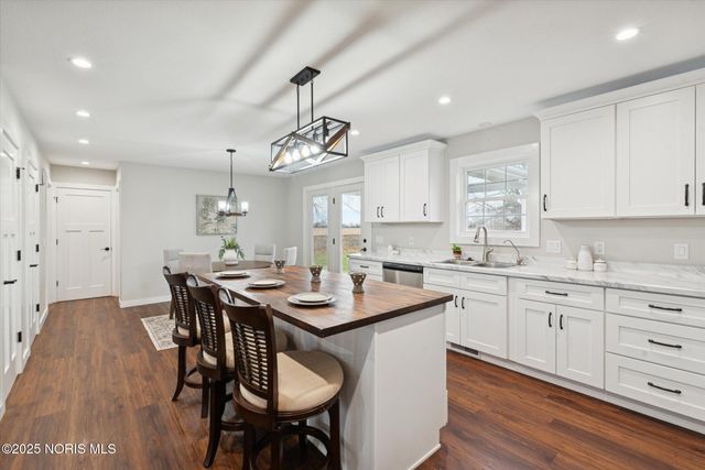 6490 County Rd 5-2, Delta, OH 43515