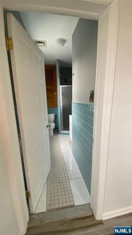 52 14th Avenue 2, Elmwood Park, NJ 07407