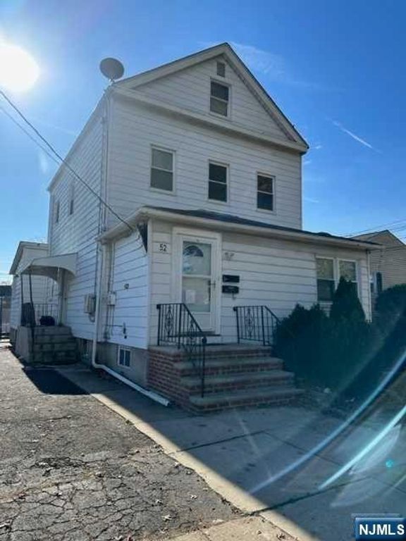 52 14th Avenue 2, Elmwood Park, NJ 07407