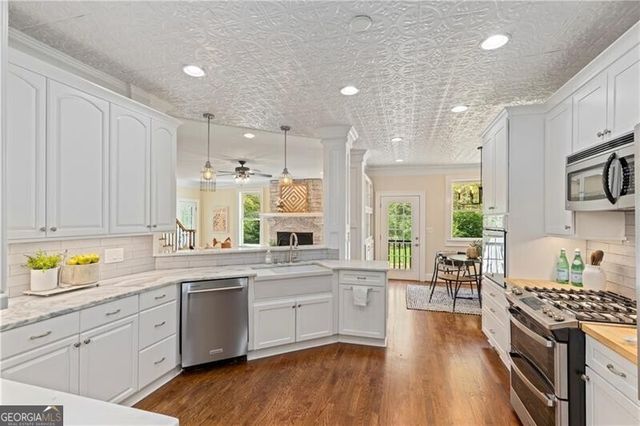 195 Forest Glen Drive, Waleska, GA 30183