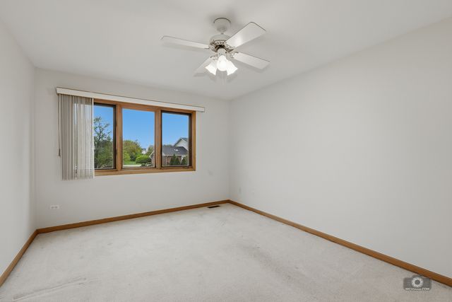 8111 Brushwood Lane, Tinley Park, IL 60487