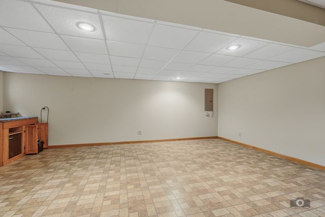 8111 Brushwood Lane, Tinley Park, IL 60487