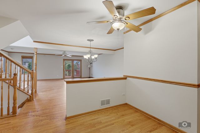 8111 Brushwood Lane, Tinley Park, IL 60487