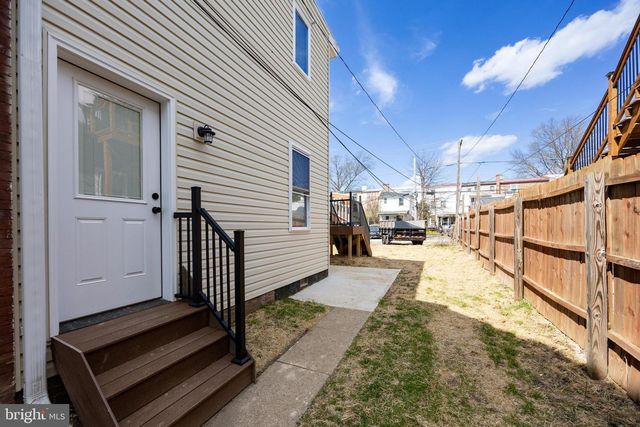 325 W BARNARD ST W, West Chester, PA 19382