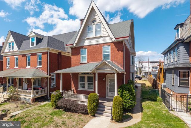 325 W BARNARD ST W, West Chester, PA 19382