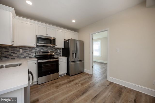 325 W BARNARD ST W, West Chester, PA 19382
