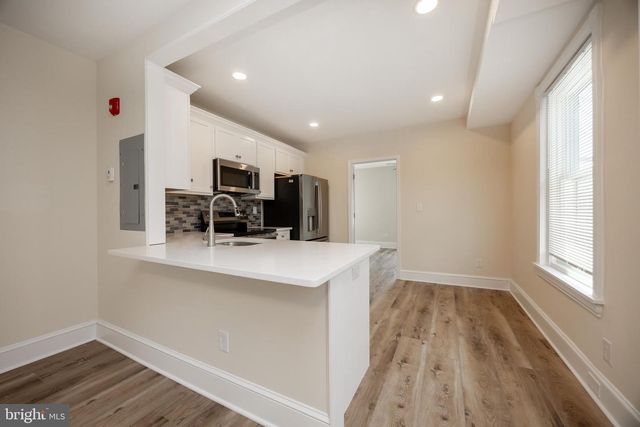 325 W BARNARD ST W, West Chester, PA 19382