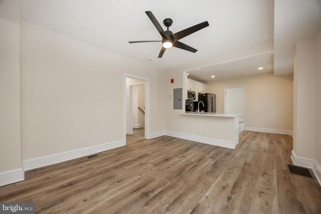 325 W BARNARD ST W, West Chester, PA 19382