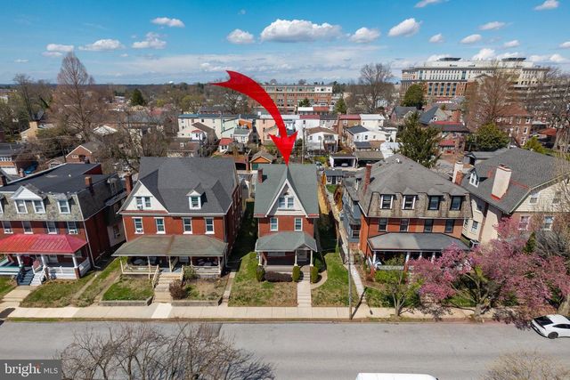 325 W BARNARD ST W, West Chester, PA 19382