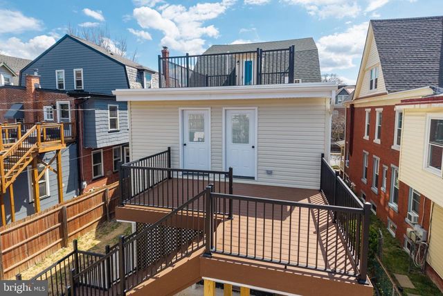 325 W BARNARD ST W, West Chester, PA 19382