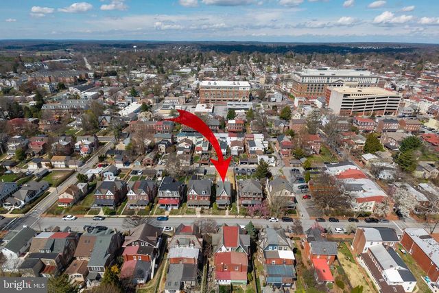 325 W BARNARD ST W, West Chester, PA 19382