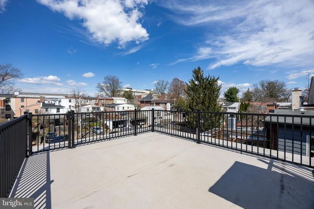 325 W BARNARD ST W, West Chester, PA 19382