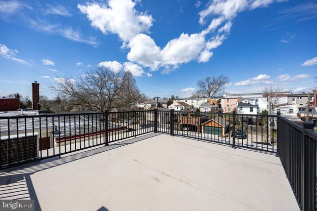 325 W BARNARD ST W, West Chester, PA 19382