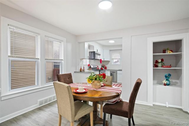 1387 University Avenue, Lincoln Park, MI 48146