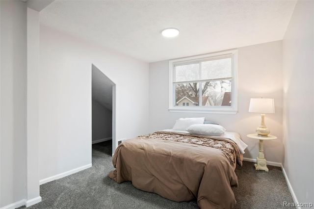 1387 University Avenue, Lincoln Park, MI 48146